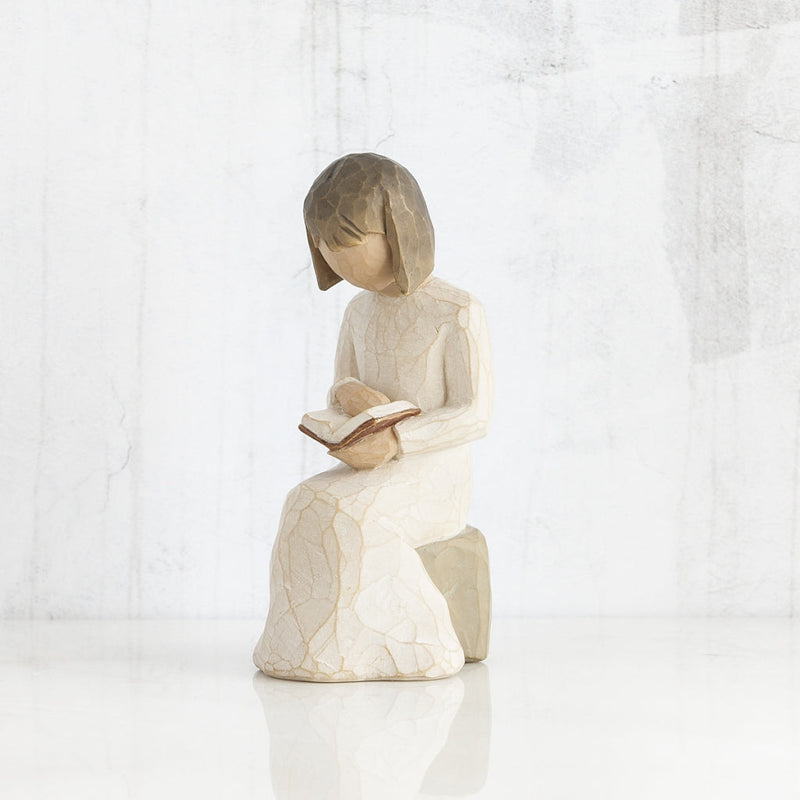 Wisdom figurine as a learning and reflection keepsake gift